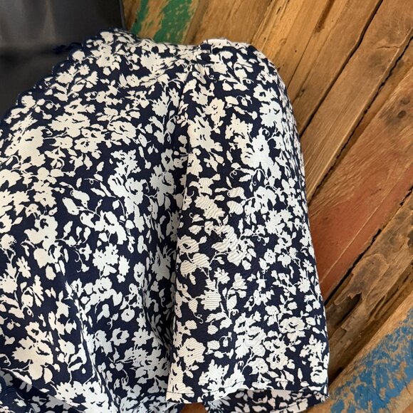 & Other Stories floral wrap scallops mini dress Sz 36 US Sz 4 - Picture 8 of 10